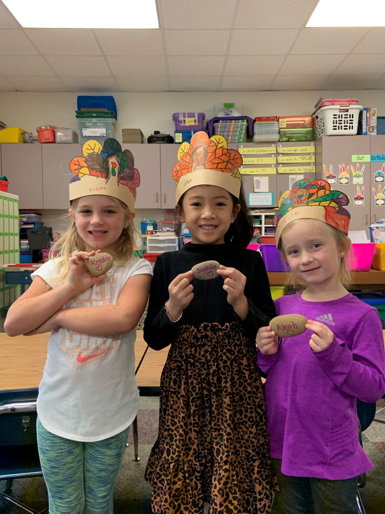 LNE 1.jpg20191128_srl_news_schoolthanksgiving_p2